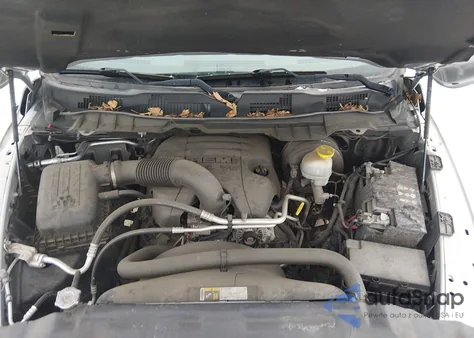 2018 Ram 1500 Express 4X4 6'4 Box z USA, uszkodzony, nr VIN 1C6RR7FT1JS184370